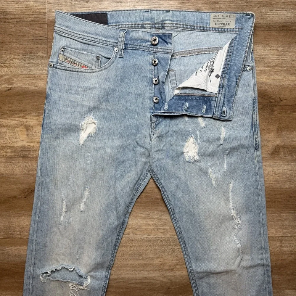 Diesel Tepphar Slim-Carrot Jeans Mens 31x32 Light Blue Stretch Distressed 0849E